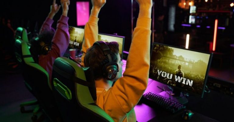 Navigating the World of CS2 Gambling in eSports